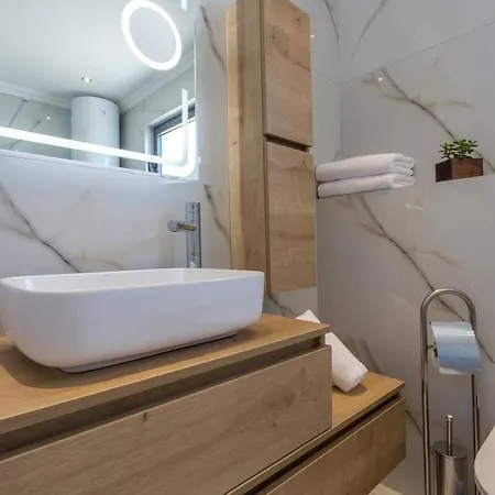 In With Sea View, Balcony, Air Conditioning, Wifi 5127-1 * 볼
