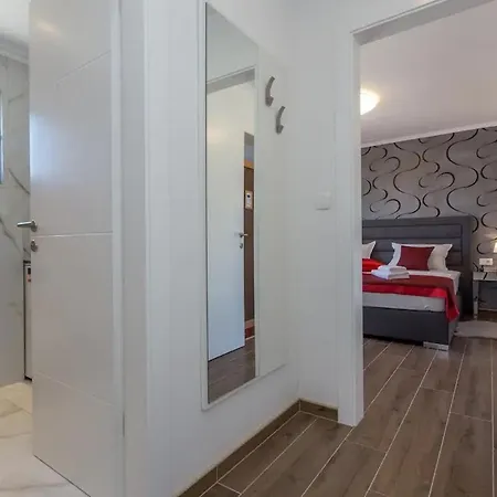 In With Sea View, Balcony, Air Conditioning, Wifi 5127-1